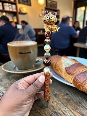 Handcrafted Gold Cat Beaded Cat Pen - Brown and Gold Decorative Pet-Themed Pen